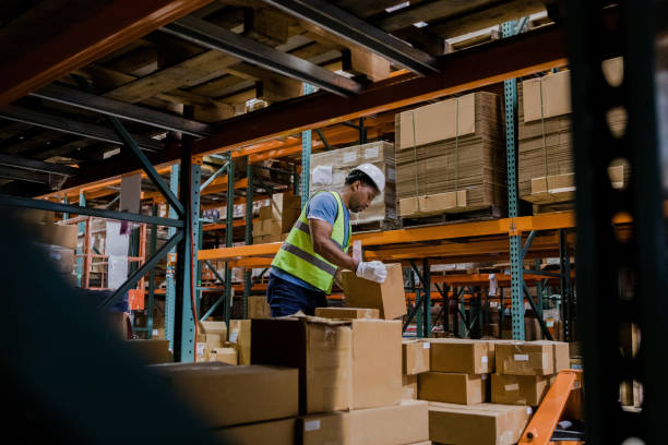warehouse worker roles and responsibilities