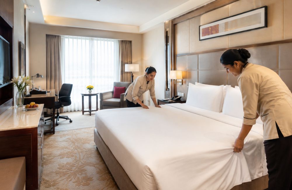 hotel and restaurant, hotel jobs for freshers